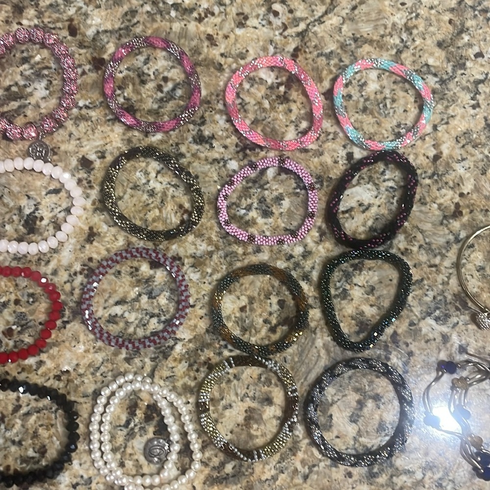 Multicolor bracelets - Picture 2 of 7